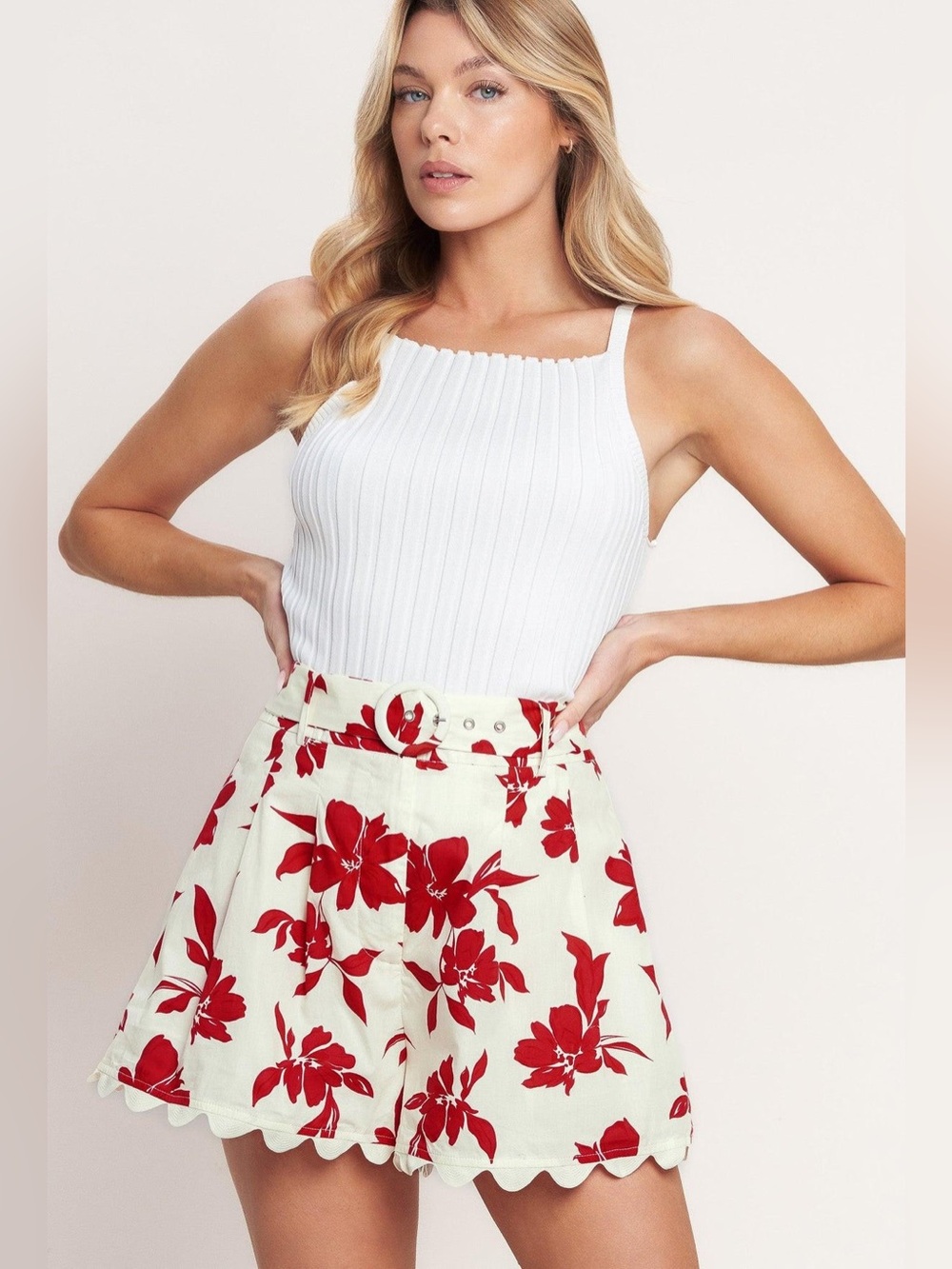 Flying Tomatoes FLORAL KISS WOVEN SHORTS